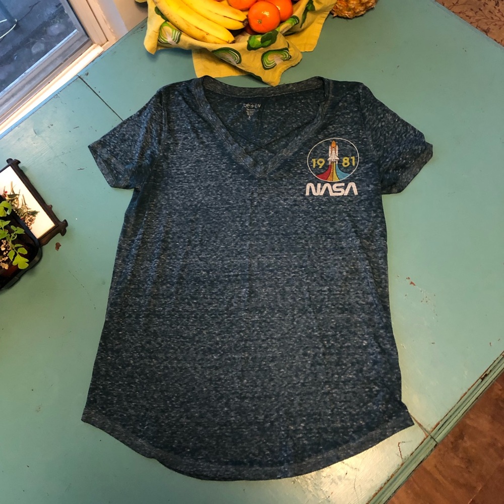 Retro NASA T-shirt 🛸🚀